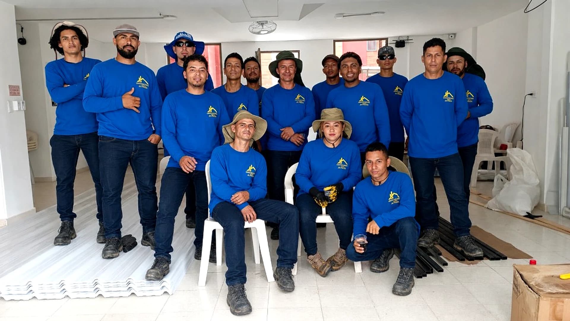 Equipo de IMPER-ACABADOS TOTAL
